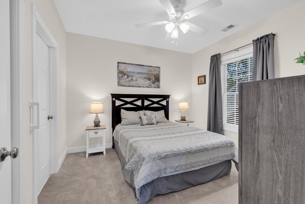 4895 Luster Leaf Circle  Photo 18