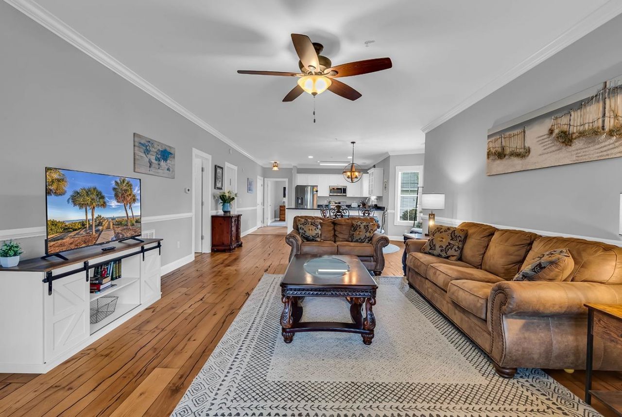 4895 Luster Leaf Circle  Photo 20