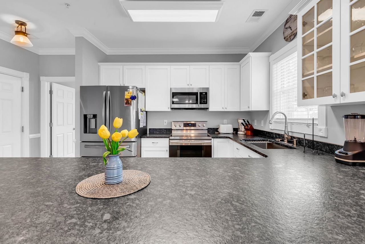 4895 Luster Leaf Circle  Photo 4