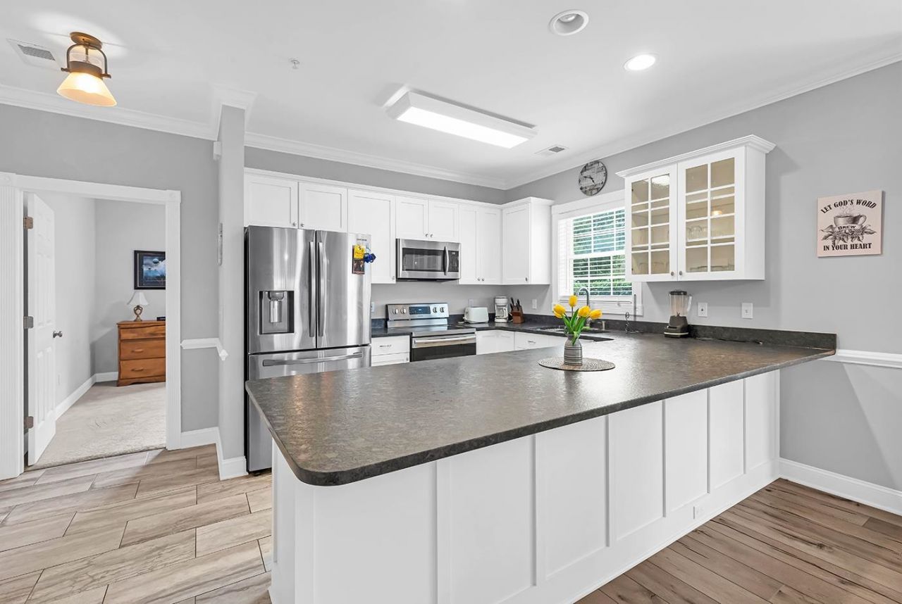 4895 Luster Leaf Circle  Photo 6