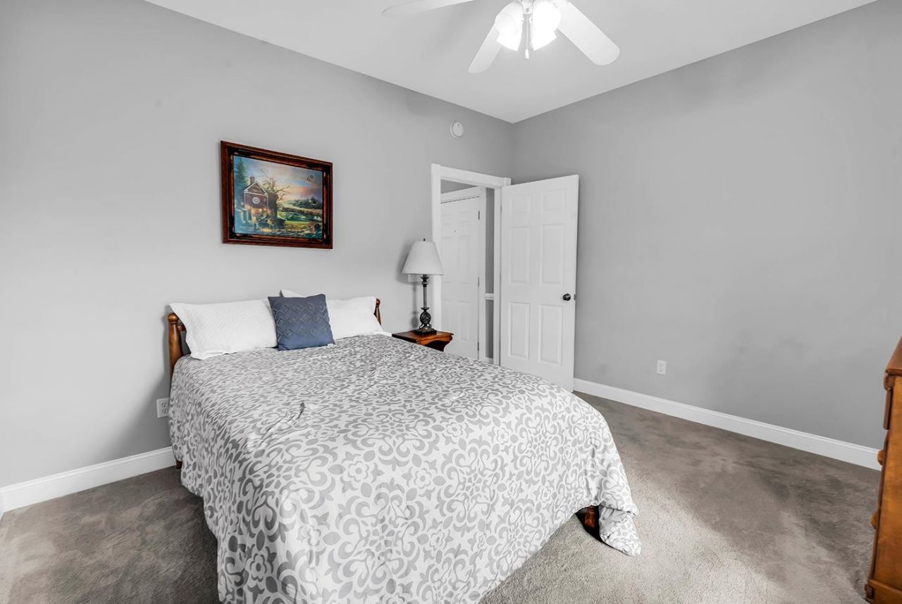 4895 Luster Leaf Circle  Photo 9