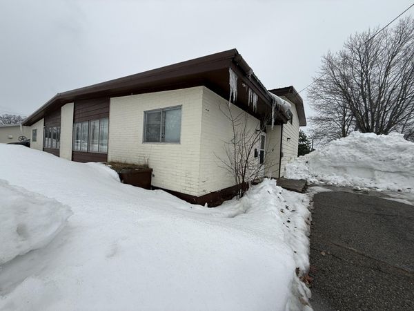 9 Parkside DR, Kincheloe, MI 49788