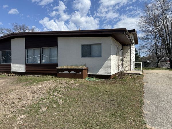 9 Parkside DR, Kincheloe, MI 49788