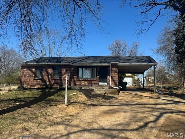 1719 Newhall Court , Unincorporated, MO 63136