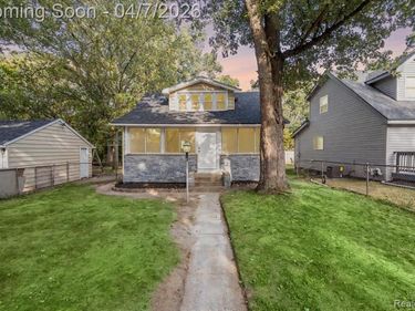 23248 Helen Street, Southfield, MI 48033