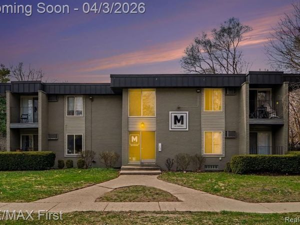 925 Laprairie Street, Ferndale, MI 48220