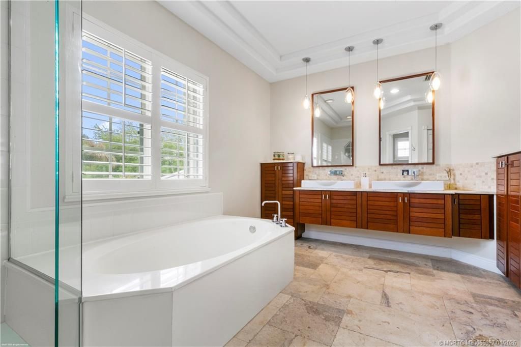 5661 SW Orchid Bay Drive, Palm City, FL 34990 Photo