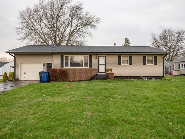 1109 14th Avenue , Orion, IL 61273