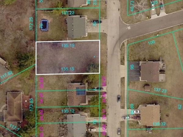 735 Easton Parkway, ROCKFORD, IL 61108