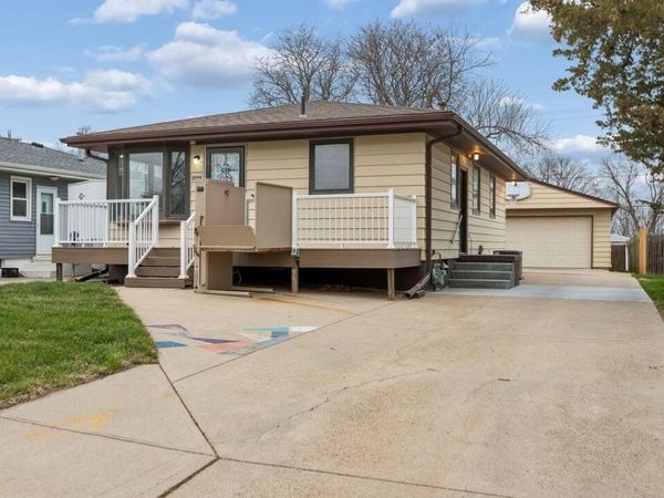 2554 AVENUE L, COUNCIL BLUFFS, IA 51501