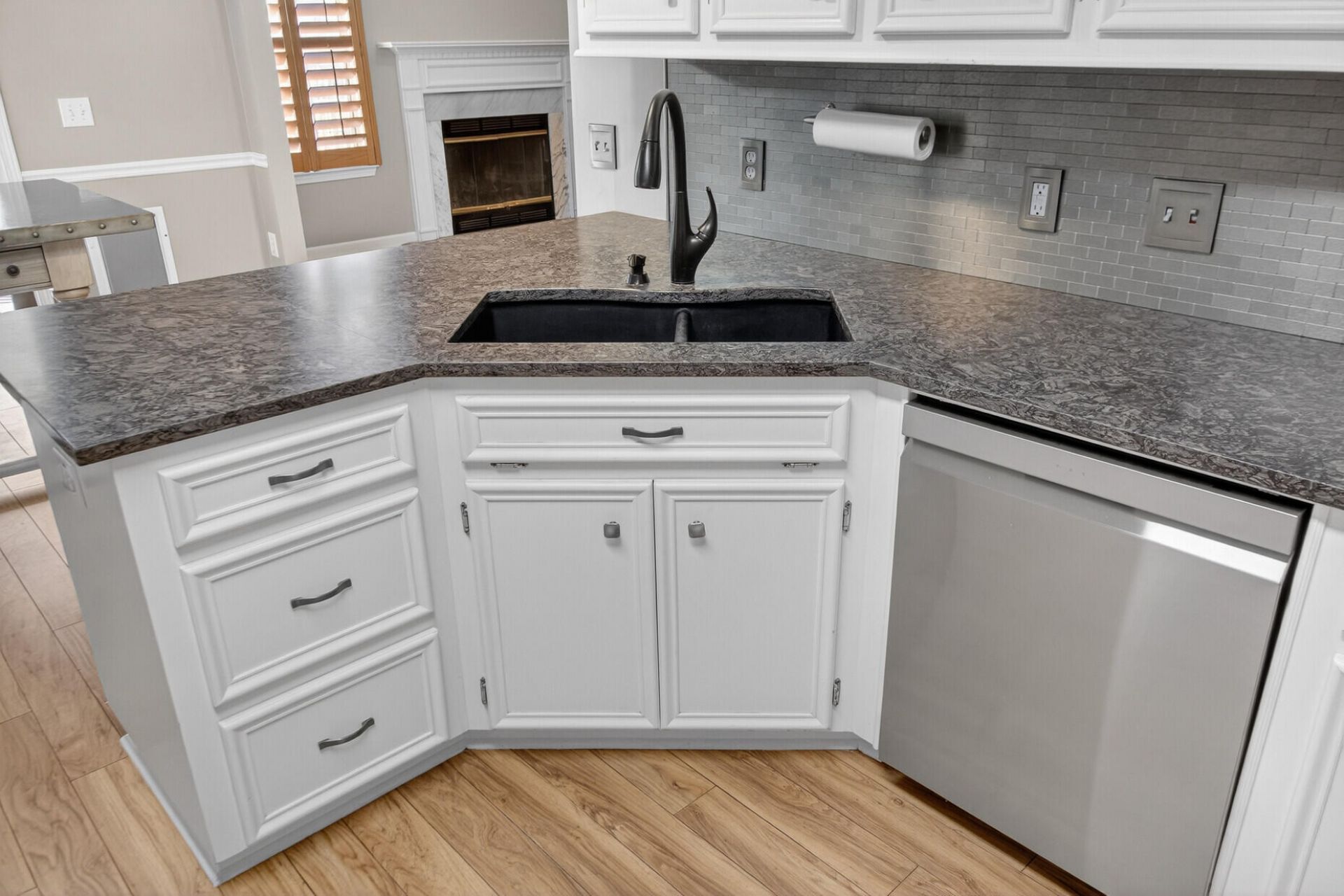 668 Majestic Oaks Drive Photo 23