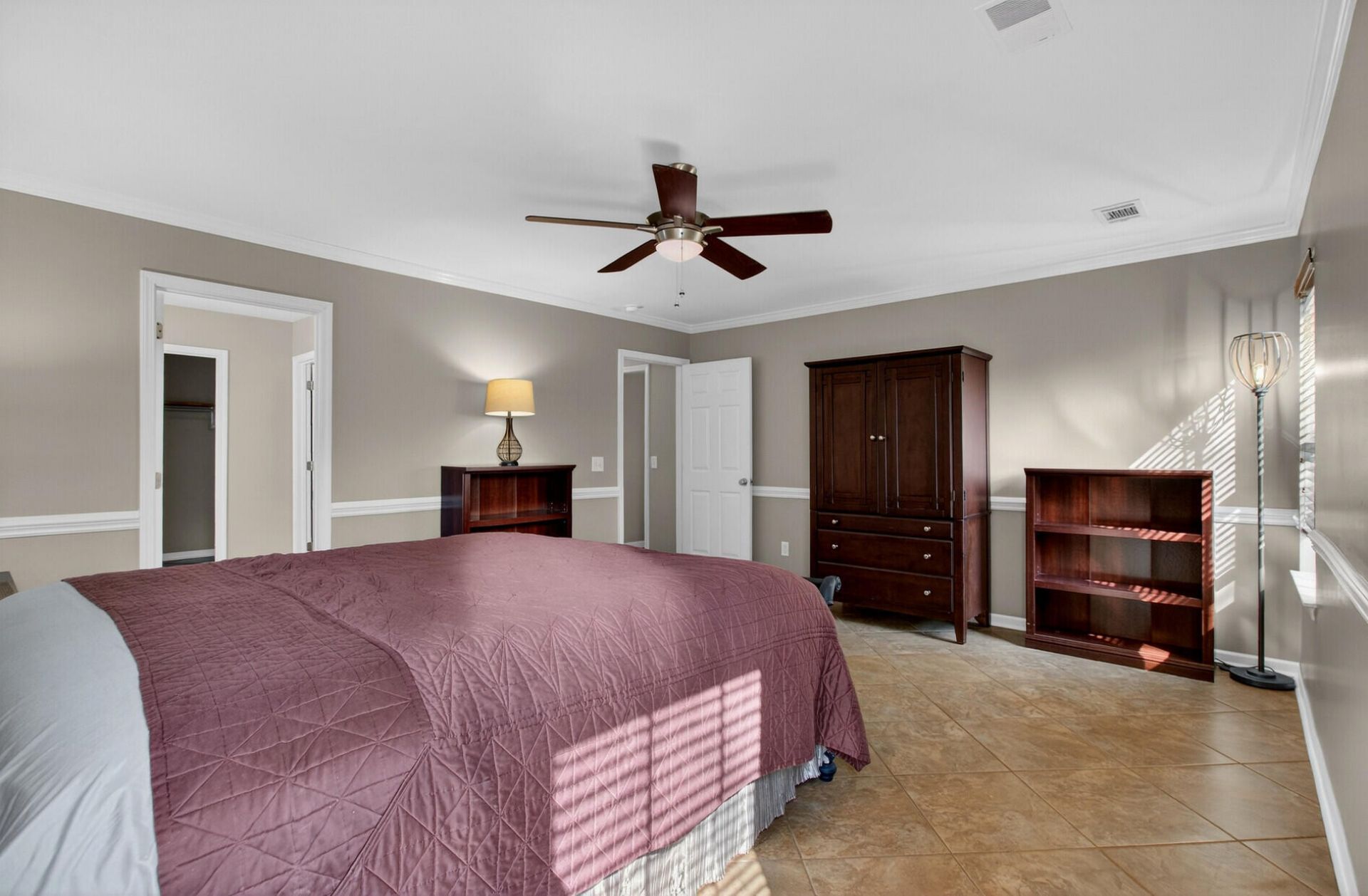 668 Majestic Oaks Drive Photo 28