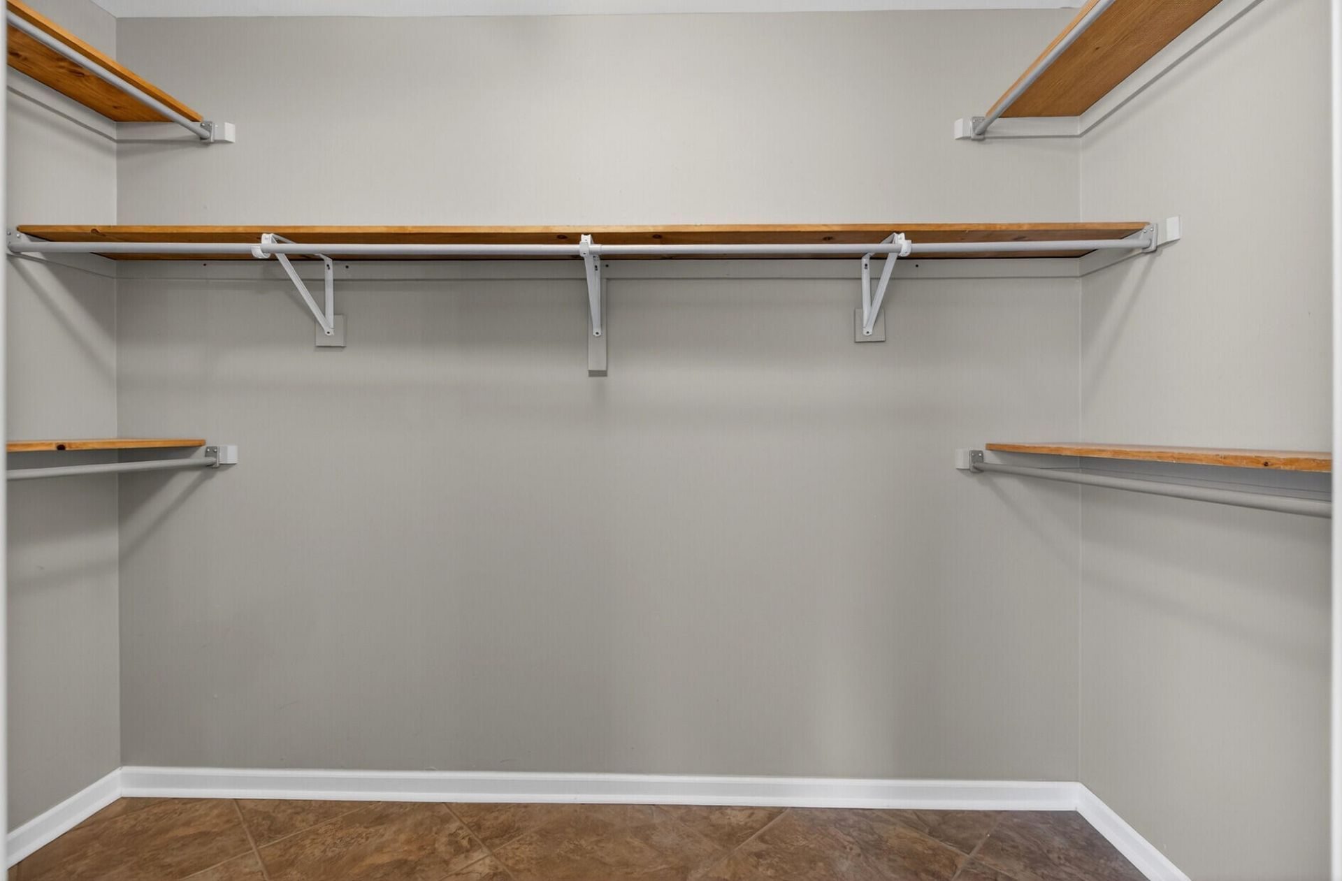 668 Majestic Oaks Drive Photo 31