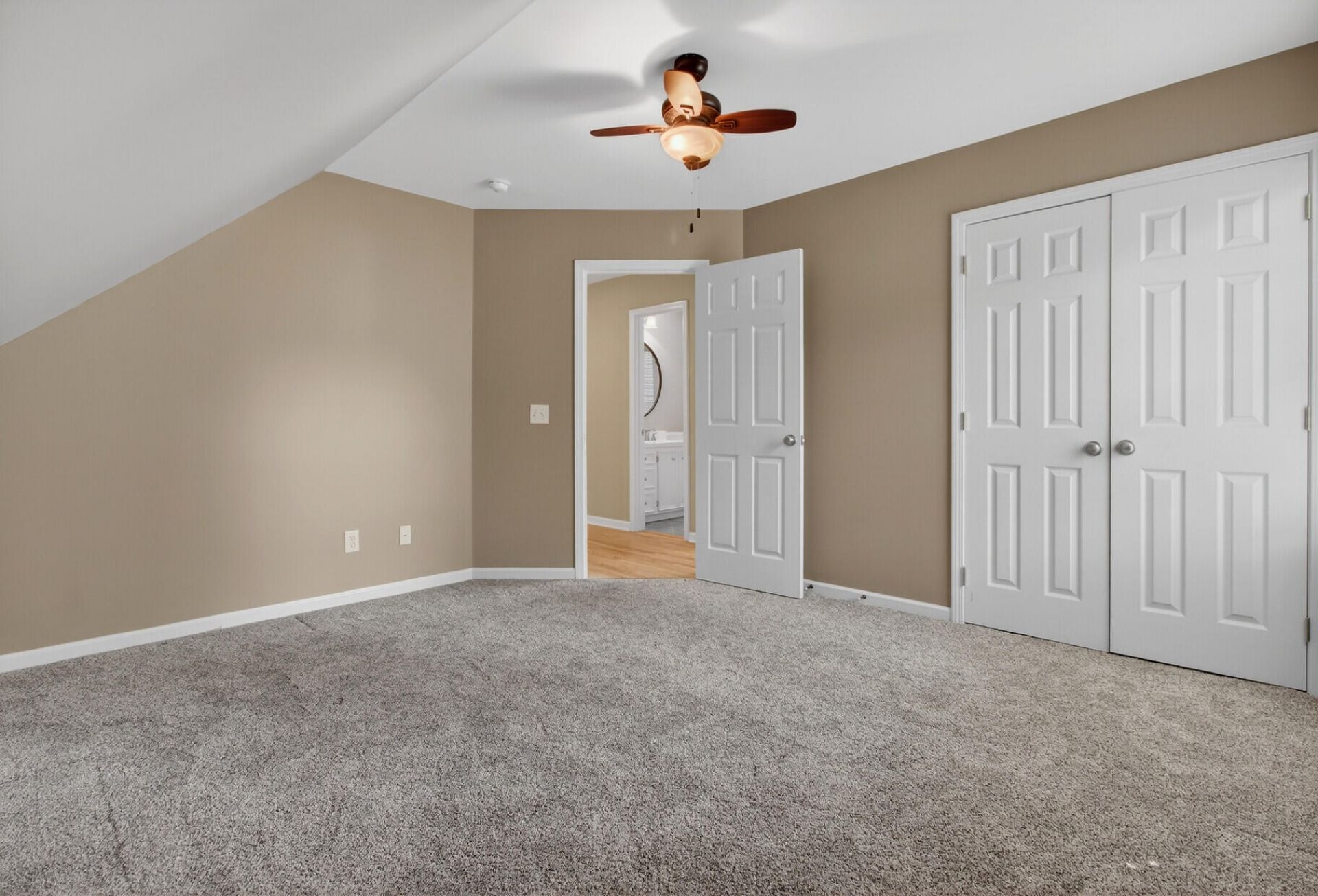 668 Majestic Oaks Drive Photo 35