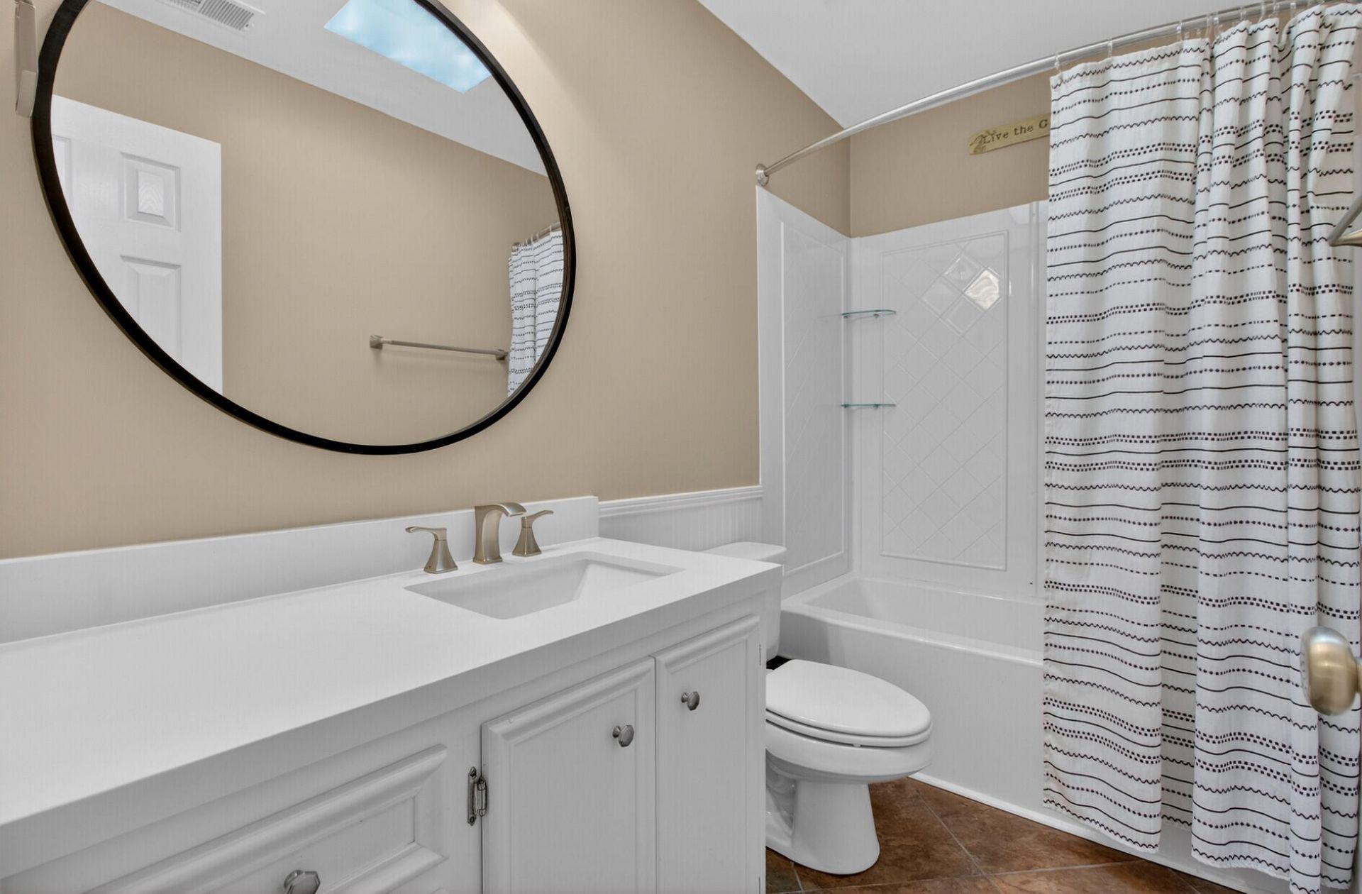 668 Majestic Oaks Drive Photo 36