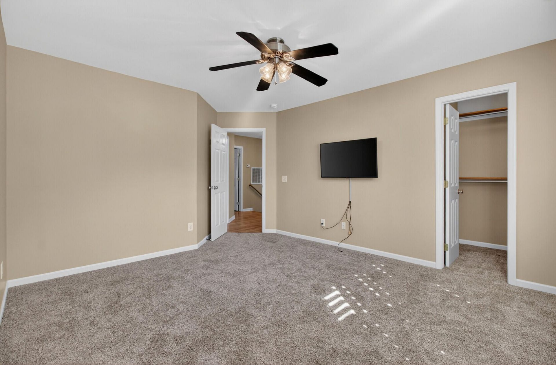 668 Majestic Oaks Drive Photo 39