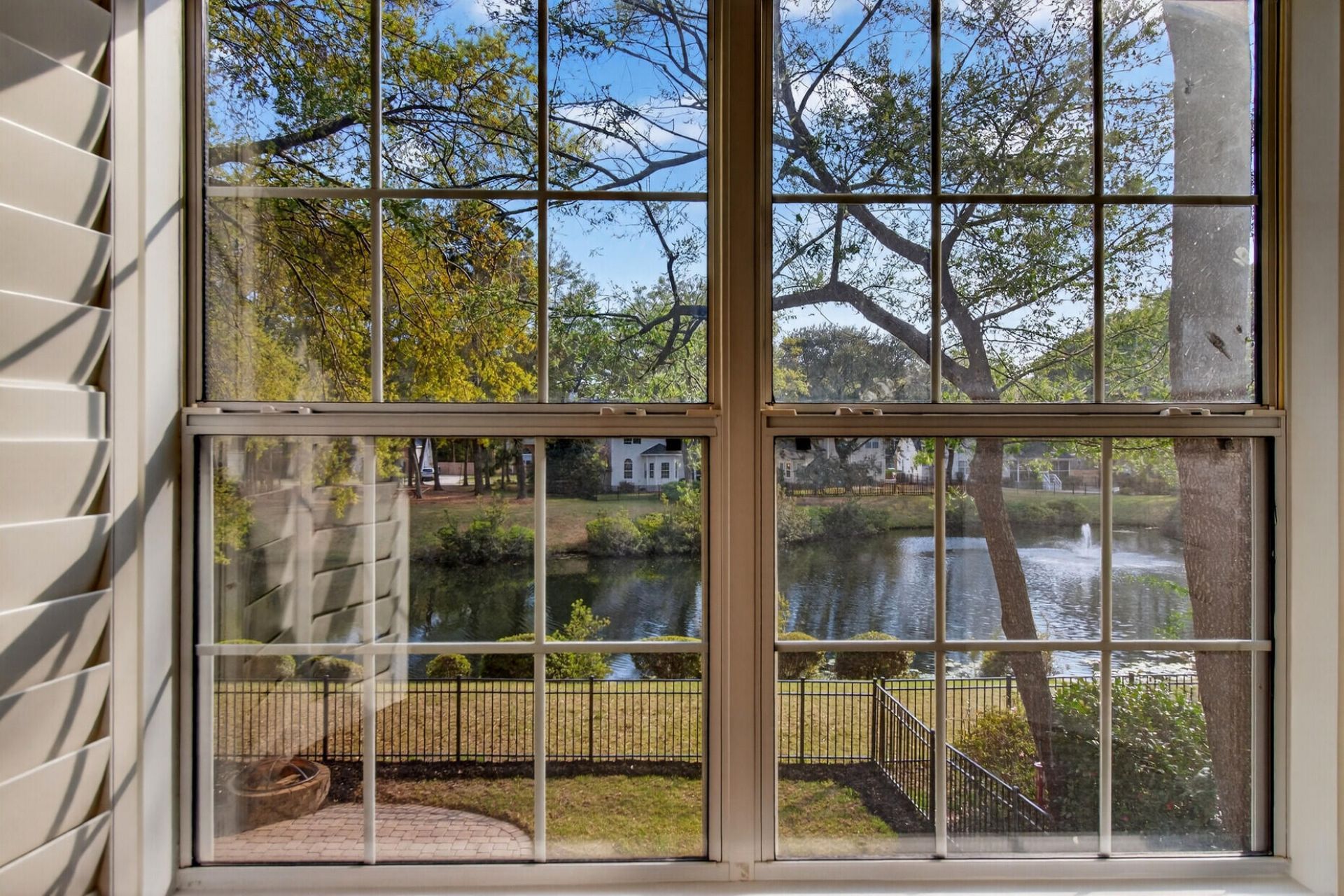 668 Majestic Oaks Drive Photo 42