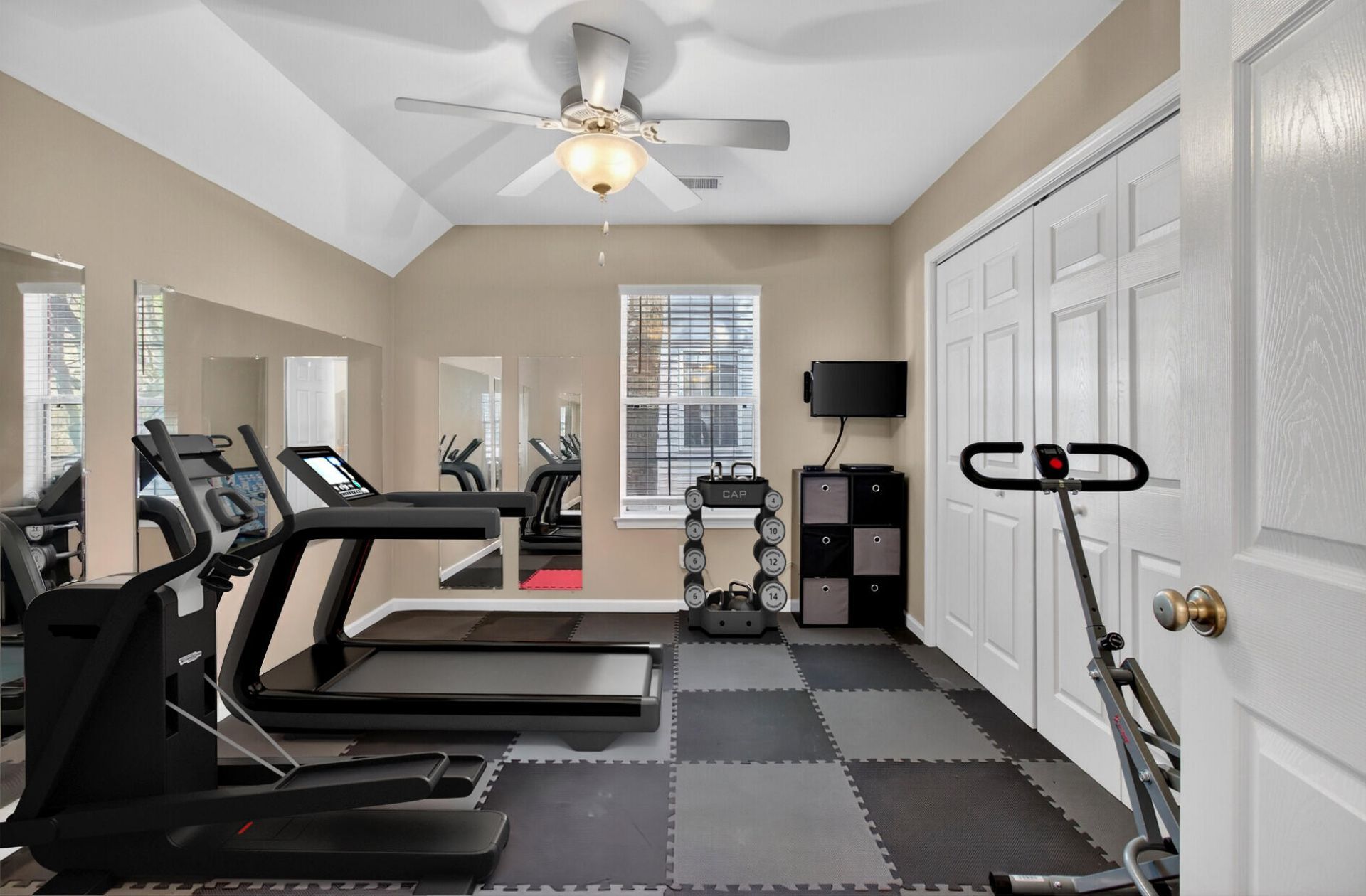 668 Majestic Oaks Drive Photo 47