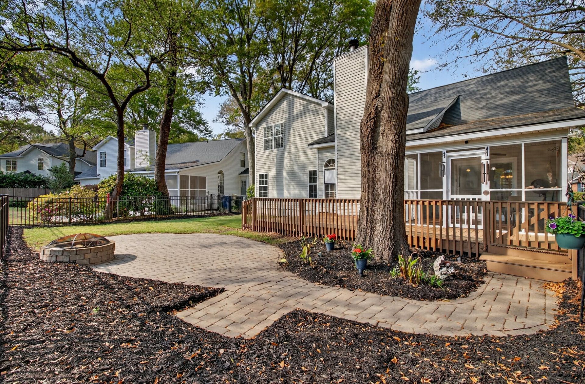 668 Majestic Oaks Drive Photo 55