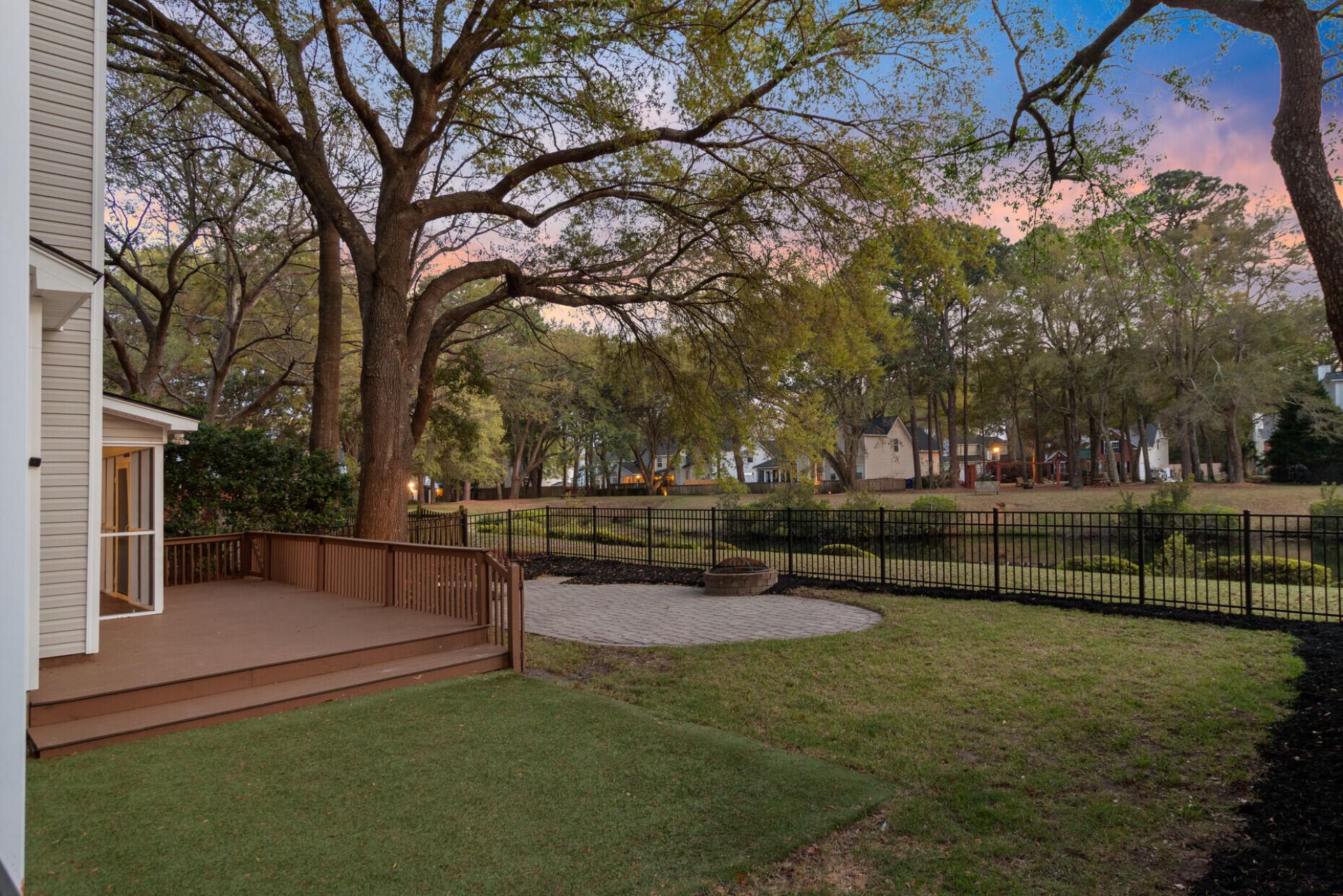 668 Majestic Oaks Drive Photo 77