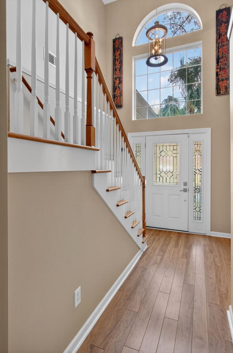 668 Majestic Oaks Drive Photo 8