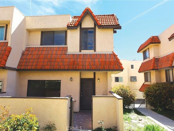 27623 Nugget Dr #4 Drive, Unit 4, Canyon Country, CA 91387