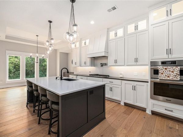 15447 W 168th Place, Olathe, KS 66062