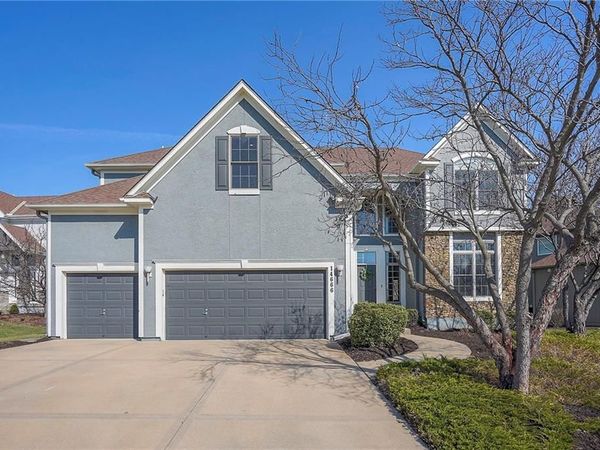 14666 S Bond Street, Olathe, KS 66062