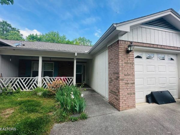 1974 Locarno Drive, Knoxville, TN 37914