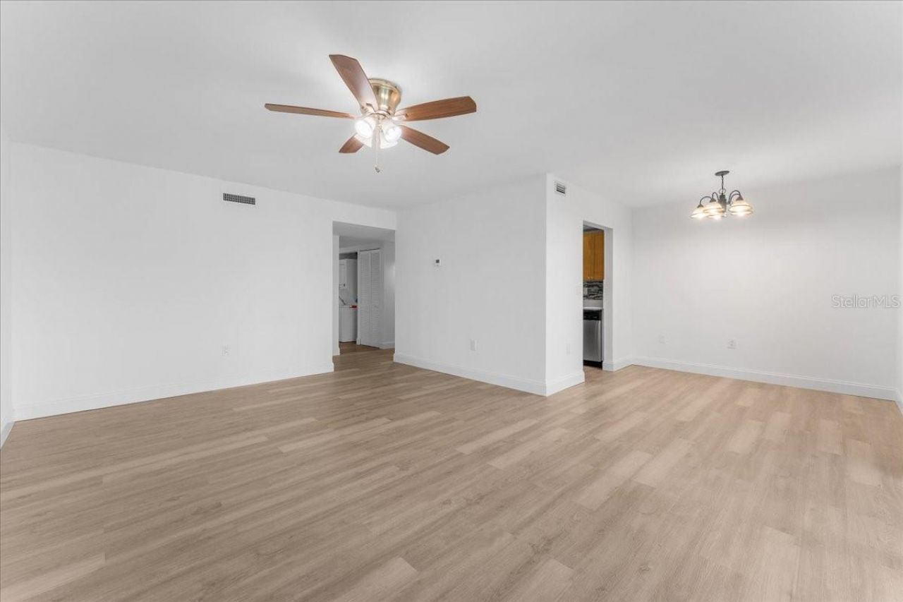 11566 7th Lane N, Unit 1211, Saint Petersburg, FL 33716 Photo