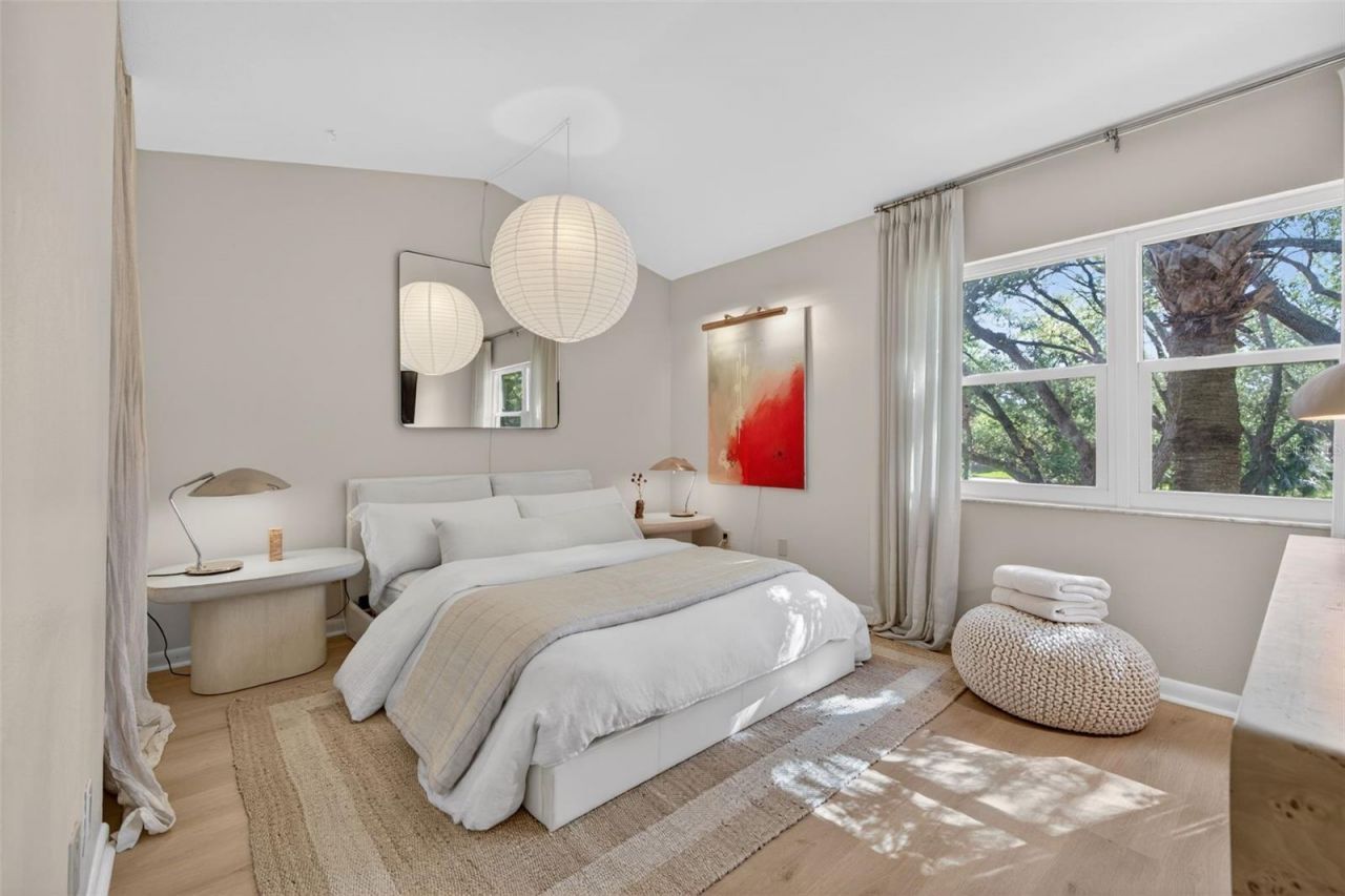 492 Santa Cruz Place Ne, Unit E, Saint Petersburg, FL 33703 Photo