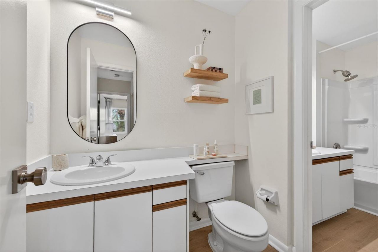 492 Santa Cruz Place Ne, Unit E, Saint Petersburg, FL 33703 Photo