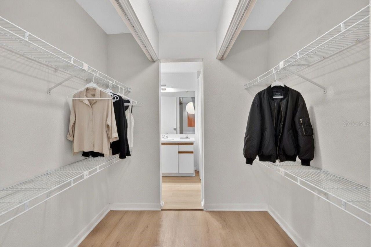 492 Santa Cruz Place Ne, Unit E, Saint Petersburg, FL 33703 Photo