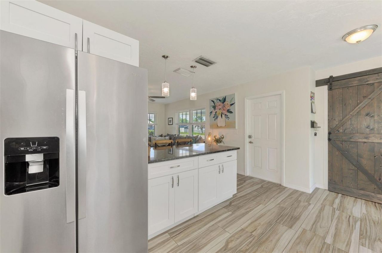 5807 28th Avenue Drive E, Bradenton, FL 34208 Photo