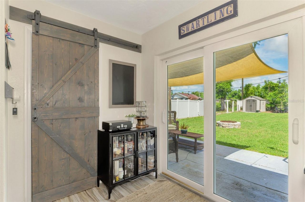 5807 28th Avenue Drive E, Bradenton, FL 34208 Photo