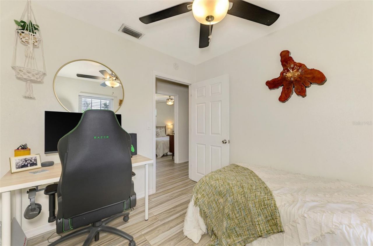 5807 28th Avenue Drive E, Bradenton, FL 34208 Photo