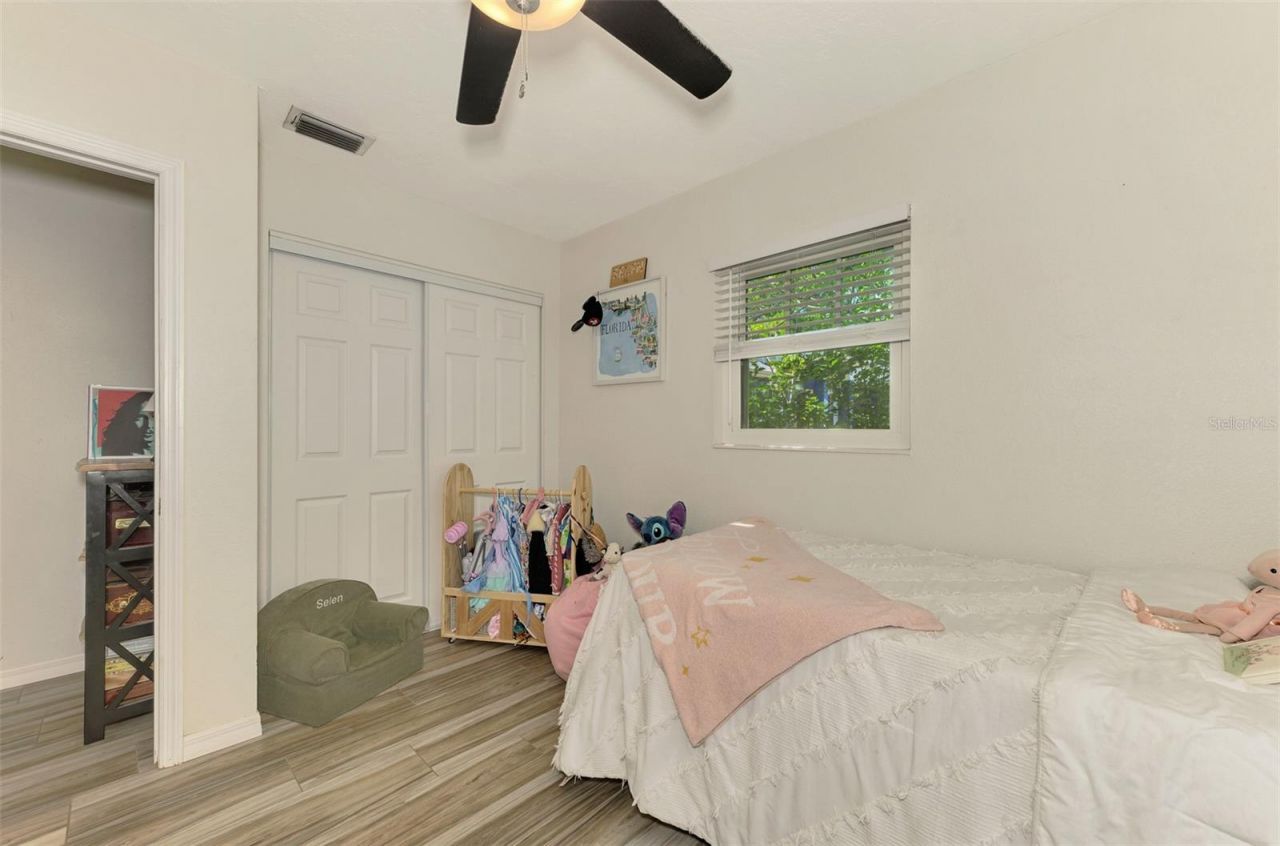 5807 28th Avenue Drive E, Bradenton, FL 34208 Photo