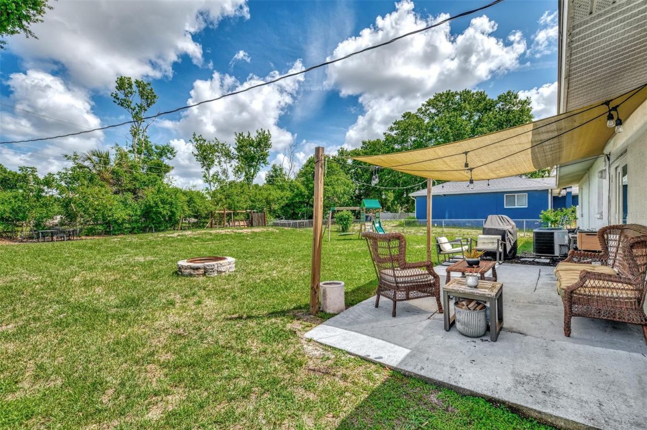 5807 28th Avenue Drive E, Bradenton, FL 34208 Photo