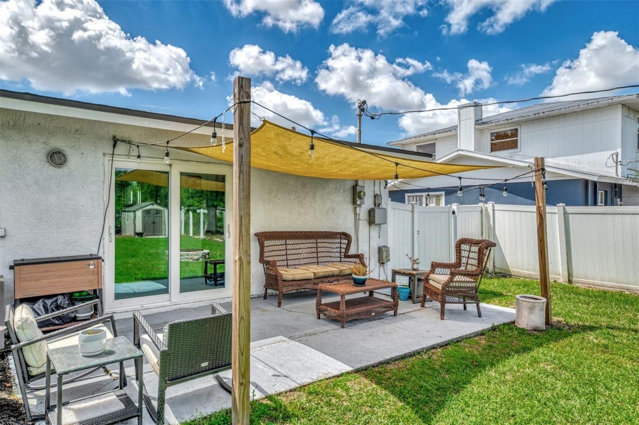 5807 28th Avenue Drive E, Bradenton, FL 34208 Photo