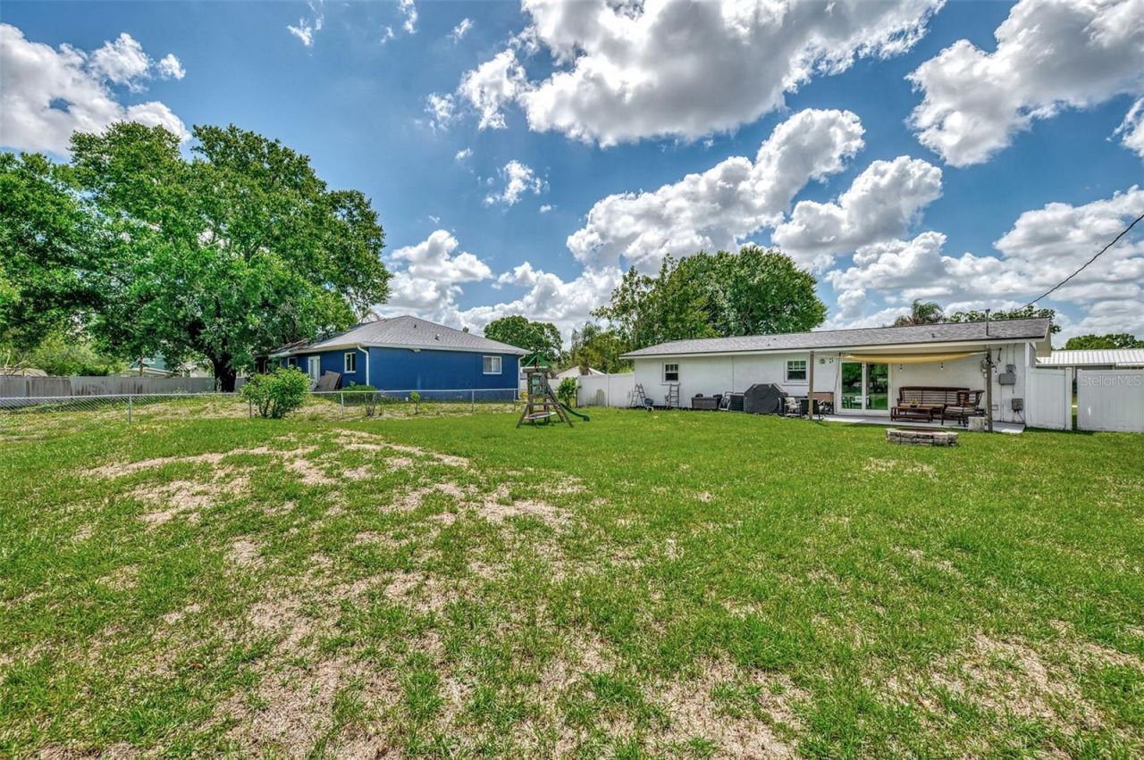 5807 28th Avenue Drive E, Bradenton, FL 34208 Photo