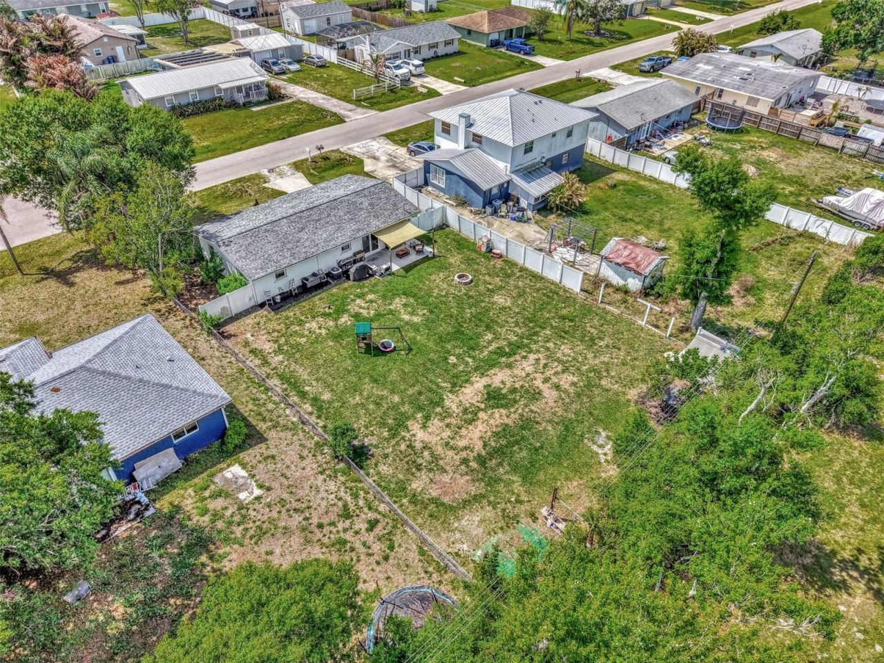 5807 28th Avenue Drive E, Bradenton, FL 34208 Photo