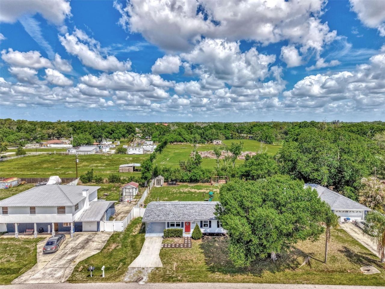 5807 28th Avenue Drive E, Bradenton, FL 34208 Photo