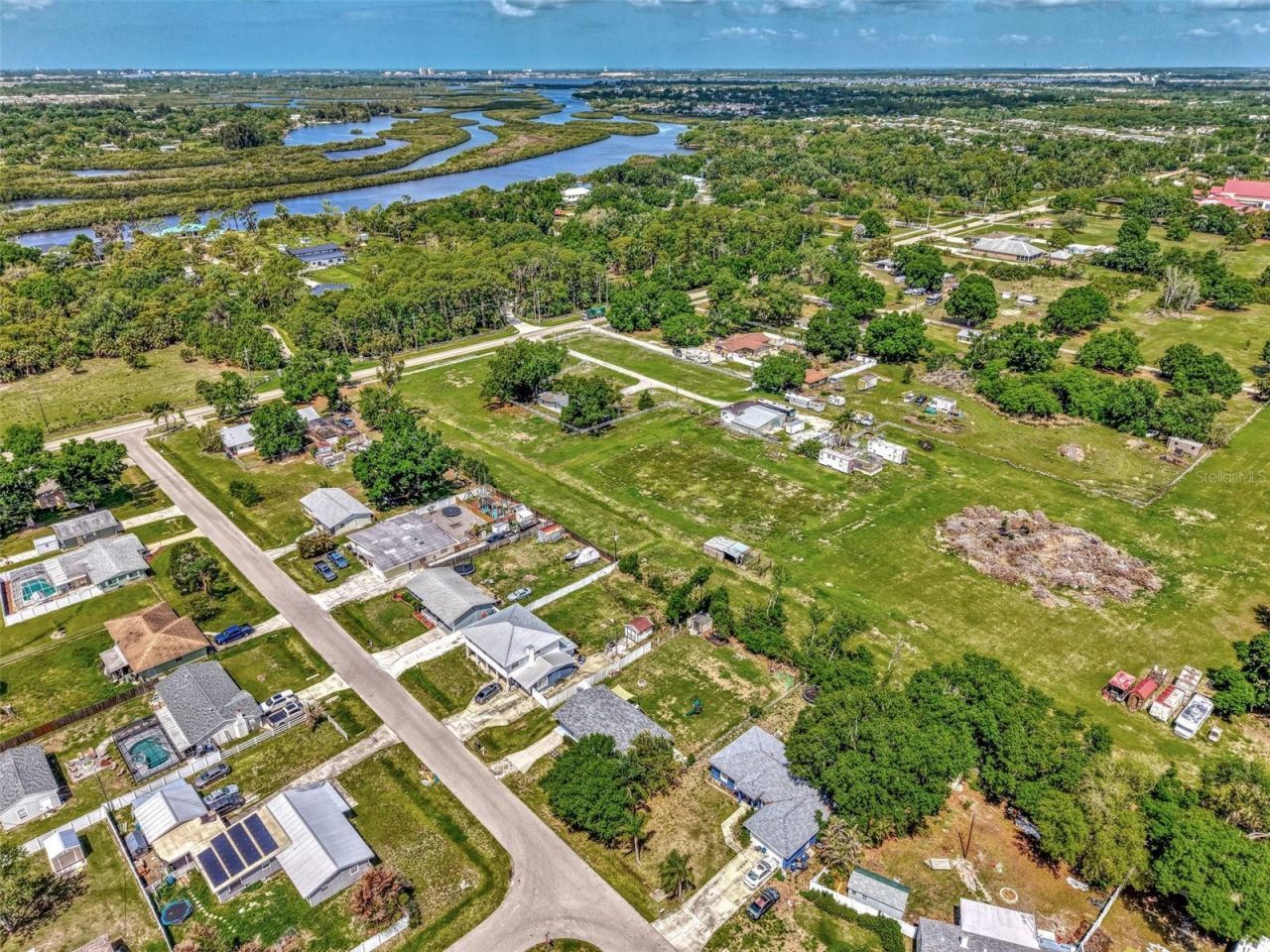 5807 28th Avenue Drive E, Bradenton, FL 34208 Photo