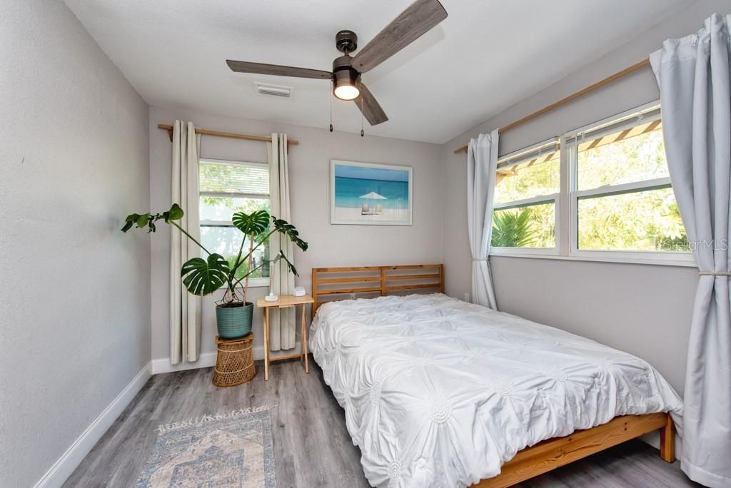 1325 54th Avenue N, Saint Petersburg, FL 33703 Photo