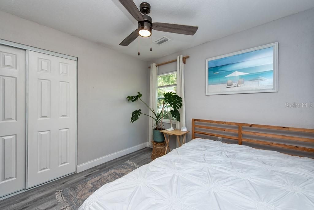 1325 54th Avenue N, Saint Petersburg, FL 33703 Photo