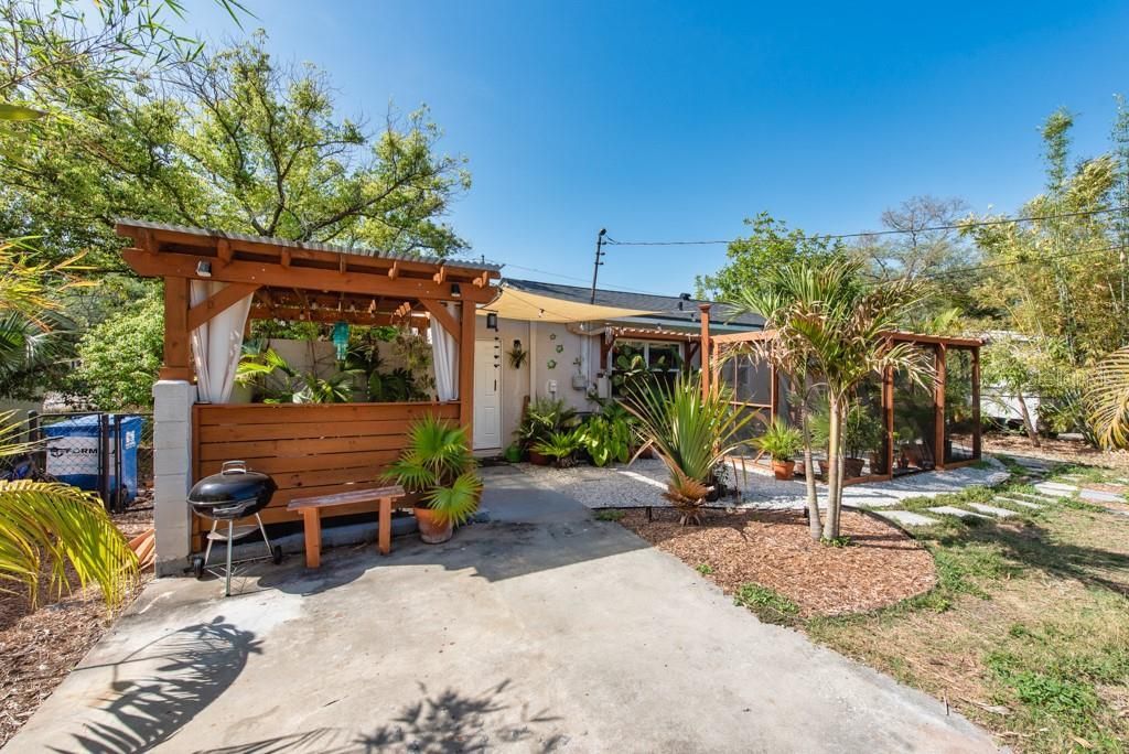 1325 54th Avenue N, Saint Petersburg, FL 33703 Photo