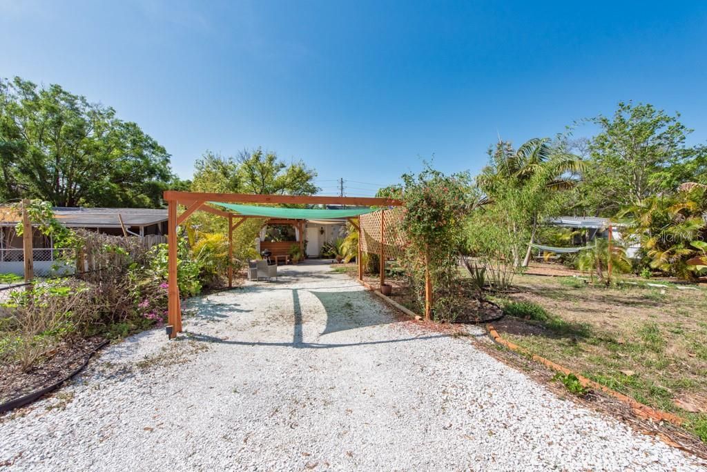 1325 54th Avenue N, Saint Petersburg, FL 33703 Photo