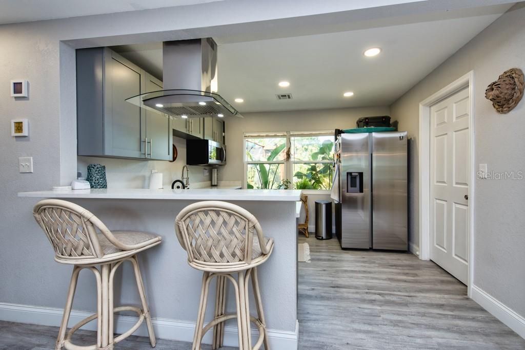 1325 54th Avenue N, Saint Petersburg, FL 33703 Photo