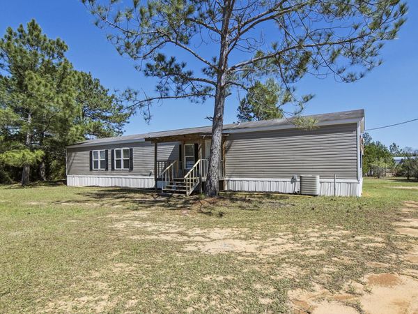 1884 Bayview Lane , Cottondale, FL 32431