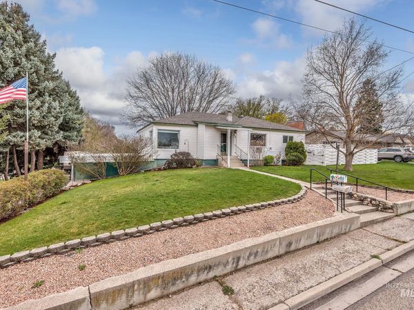 148 N 20th St, Payette, ID 83661